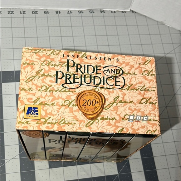 Pride and Prejudice VHS Box Set - Picture 5 of 11